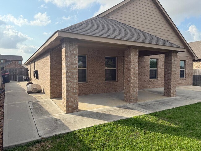 Building Photo - 4606 Terrazza Verde Dr