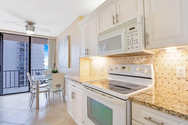 Building Photo - 4200 N Ocean Dr