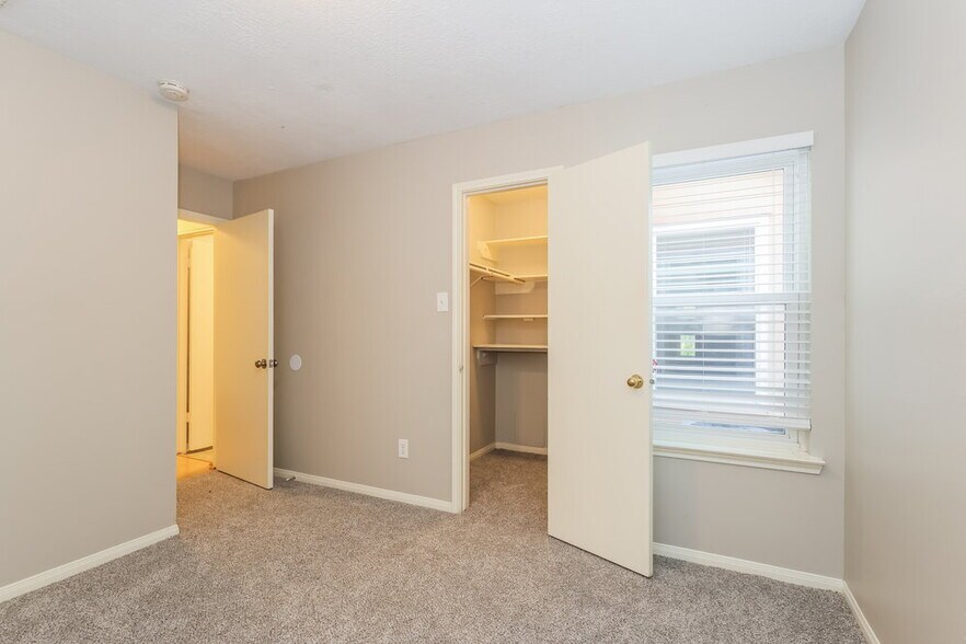 Building Photo - 12231 Innisfall Cir