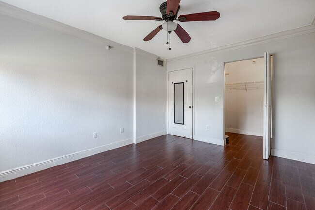 Building Photo - 160 Yacht Club Way