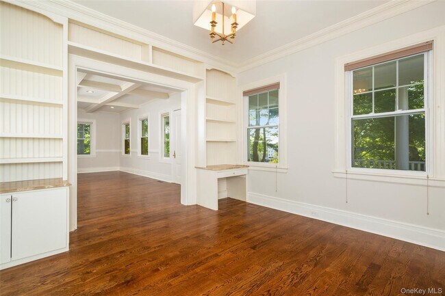 Building Photo - 309 Milbank Ave