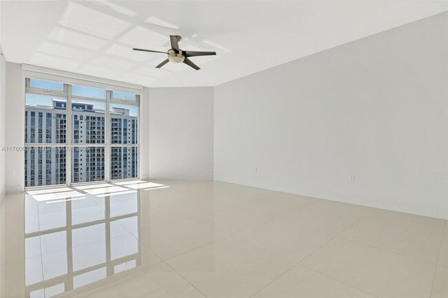 Building Photo - 17301 Biscayne Blvd