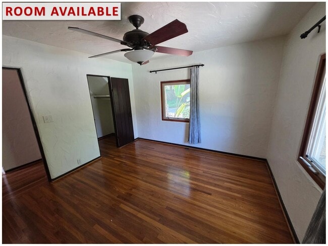 Primary Photo - 2002 N Mountain Ave