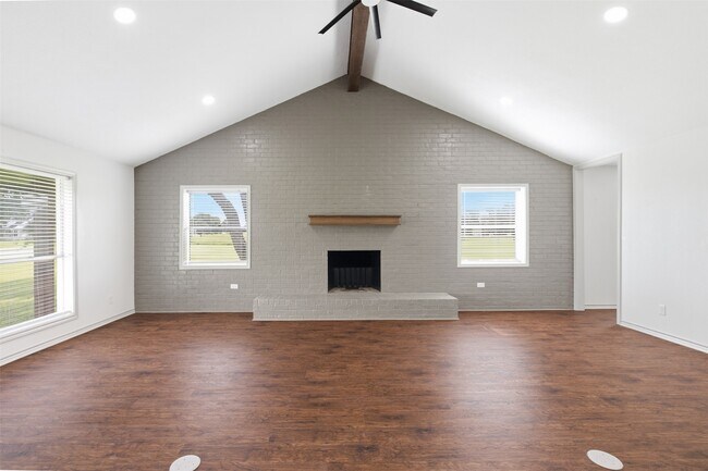 Building Photo - 32242 Sky Lakes Dr