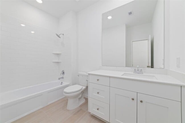 Building Photo - 26802 Tree Mallow Dr