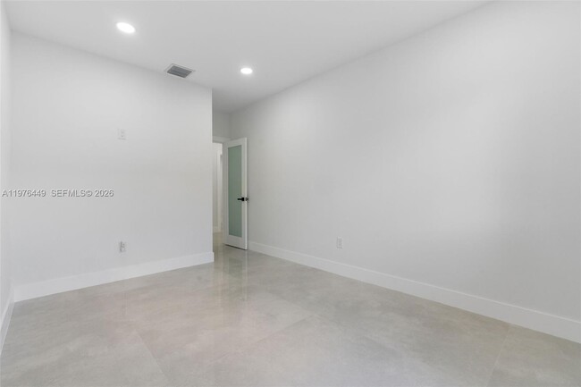 Building Photo - 4800 SW 61st Ave