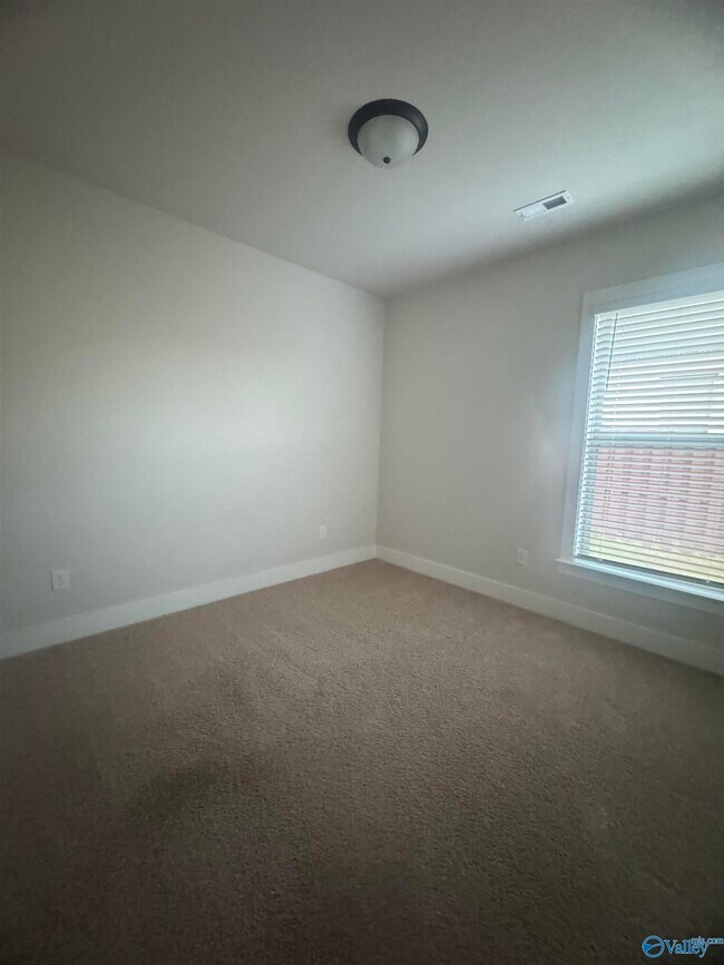 Building Photo - 117 Innocent Trl