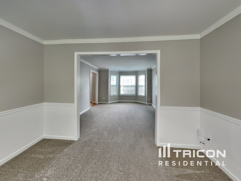 Building Photo - 3131 Berthas Overlook