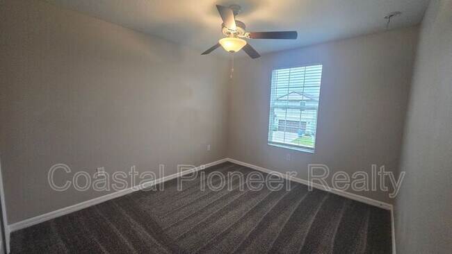 Building Photo - 10335 Blue Plume Ct