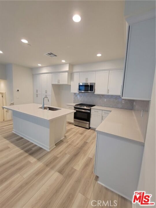 Building Photo - 702 Dusky Creek