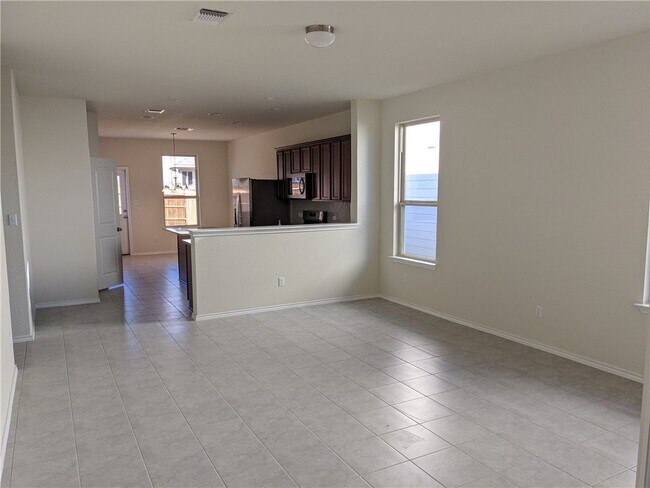 Building Photo - 1013 Cliffbrake Wy