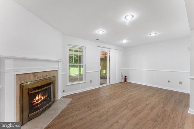 Building Photo - 14164 Compton Valley Way