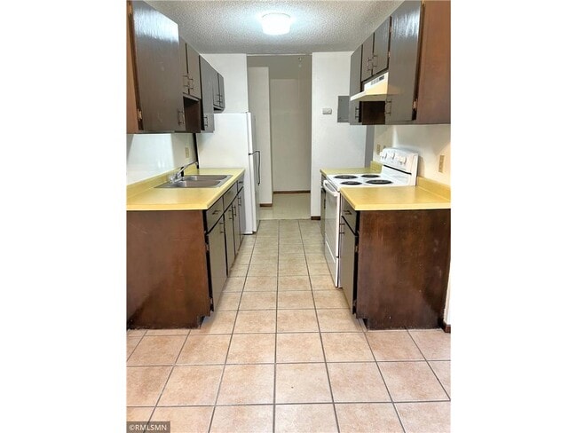 Building Photo - 539 S Wasson Ln