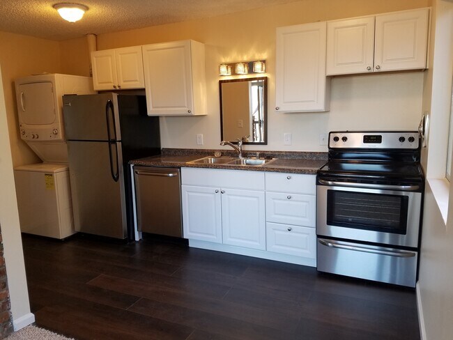 Building Photo - 1948 8th Ave W