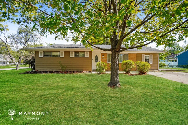 Primary Photo - 1408 Lillian Ln