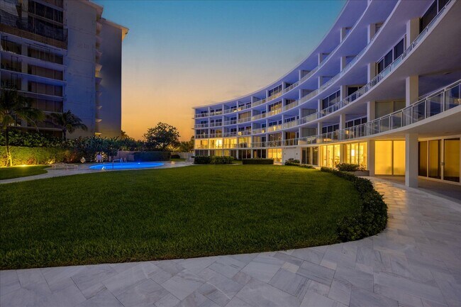 Building Photo - 1213 S Ocean Blvd