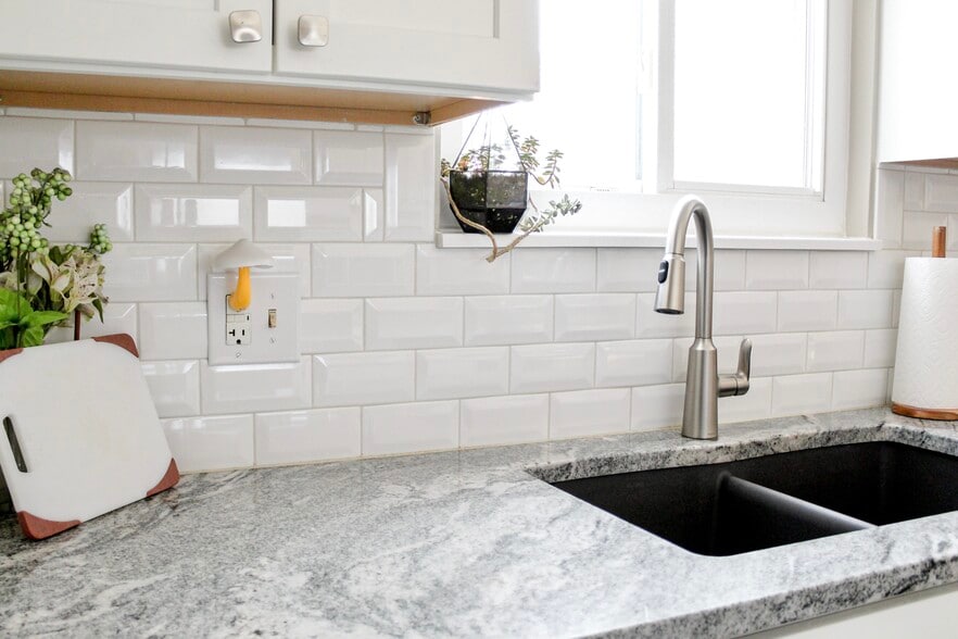 Building Photo - 1987 Palm Dr