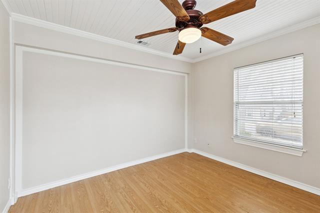 Building Photo - 416 N Oak St