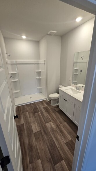 Building Photo - 1082 Harbor Dr