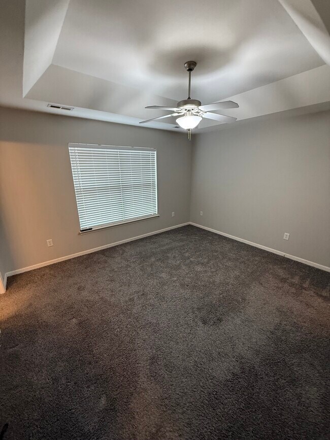 Building Photo - 528 N Hampton Meadows Dr