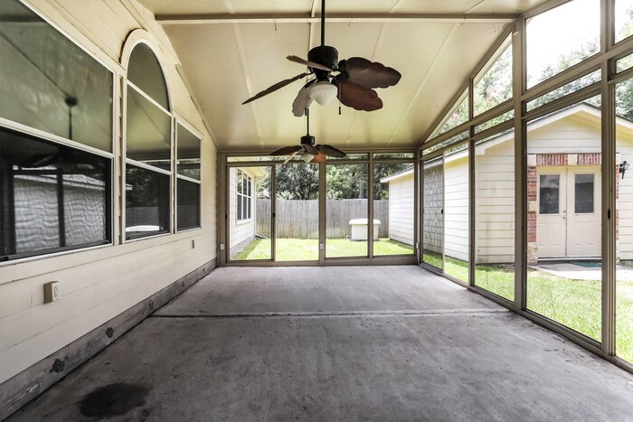 Building Photo - 28615 Hidden Cove Dr