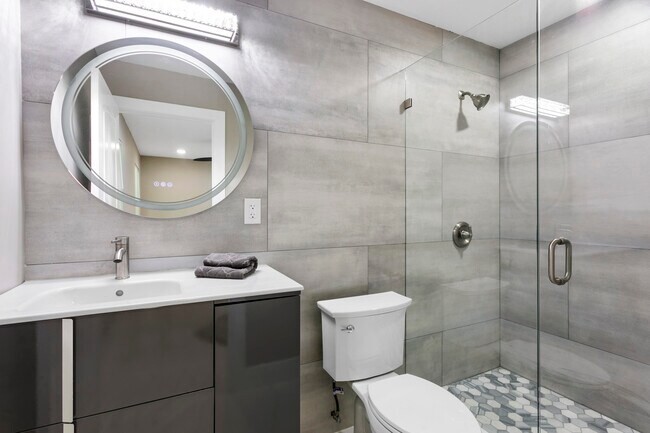 Building Photo - 5200 Club Rd