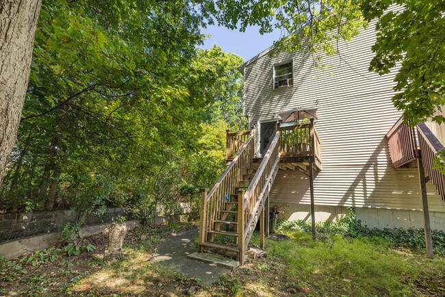Building Photo - 97 Bowe Ave