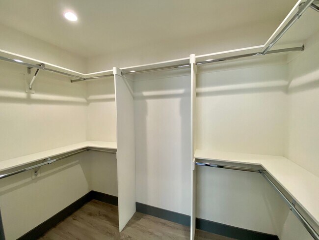 Building Photo - 6437 86th