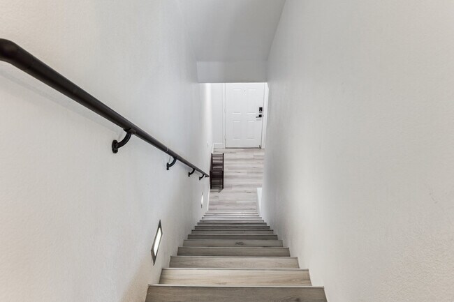 Building Photo - 6610 N 93rd Ave