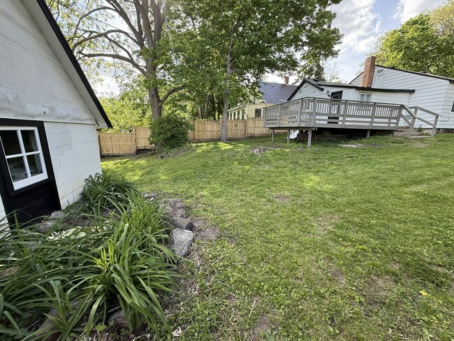 Building Photo - 415 9th Ave