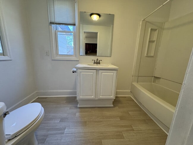 Building Photo - 2522 5th St NE