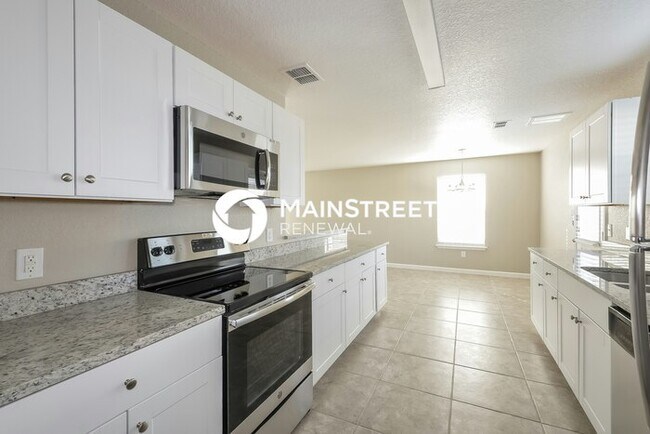 Building Photo - 3 Bedroom Pet-Friendly Home in San Antonio, TX with Main Street Renewal