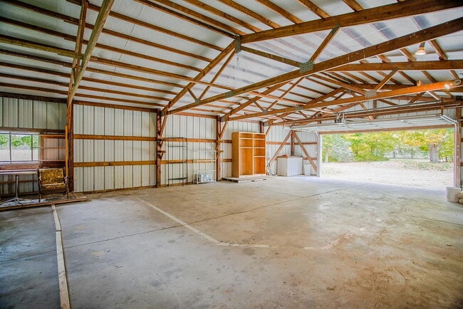 Building Photo - Single Family Home