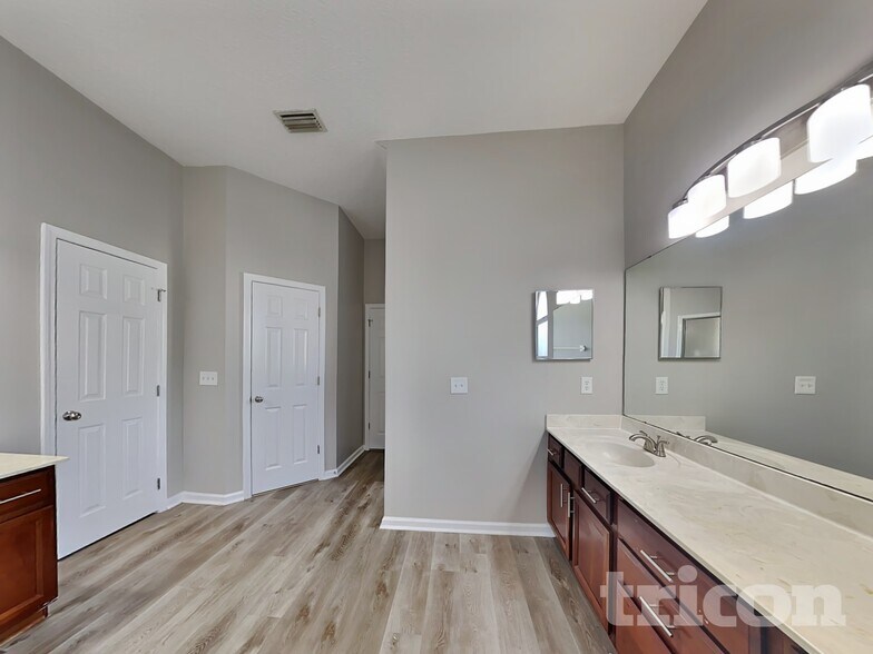 Building Photo - 1668 Hidden Forest Ln