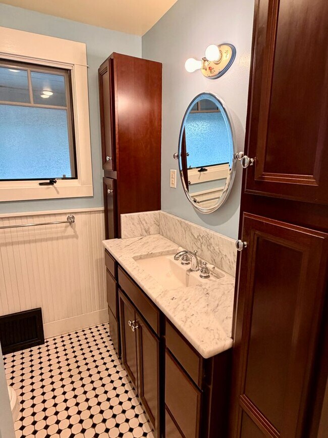 Building Photo - ROJAS