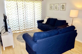 Building Photo - 2020 Cross Gate Blvd