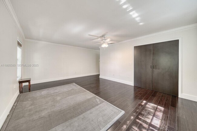 Building Photo - 1442 Coruna Ave