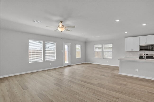 Building Photo - 115 Whitlow Dr