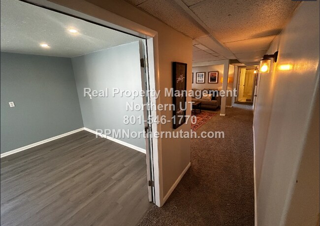 Building Photo - Large 5 bedroom home coming available in Layton