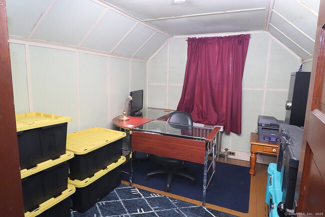 Building Photo - 111 Stearns St