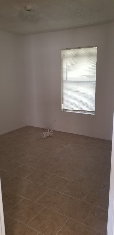 Building Photo - 4222 Woodmanor Dr