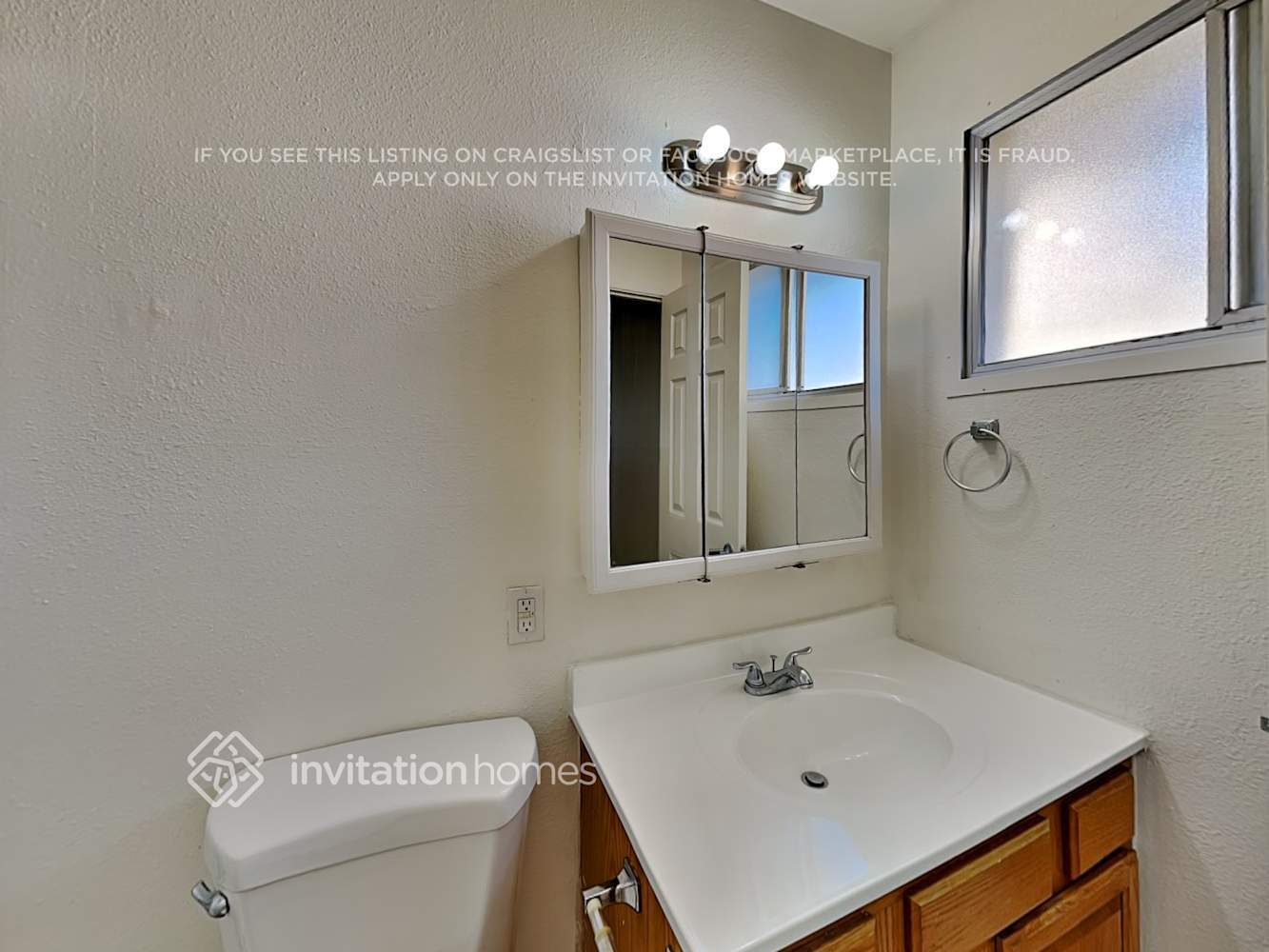 Building Photo - 5746 N 41st Dr