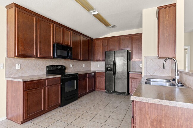 Building Photo - 6533 Crystal Ct