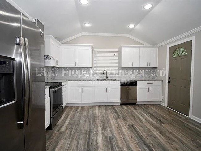 Building Photo - 1394 Alverado Way