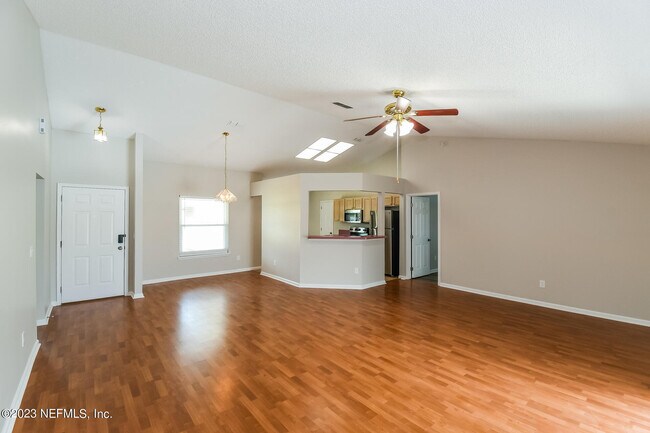 Building Photo - 605 Abbey Ct