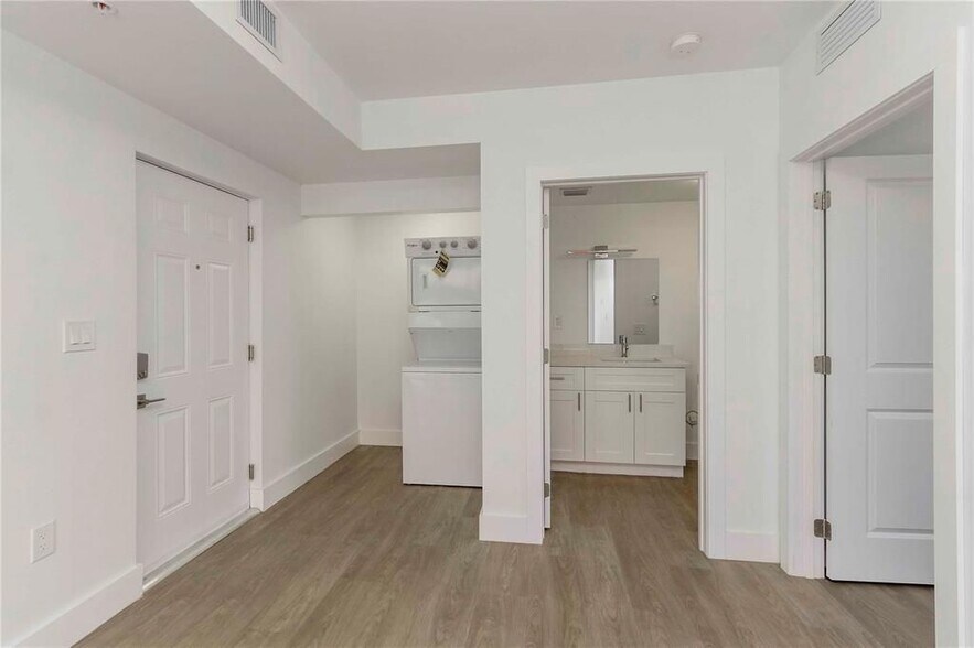 Building Photo - 1620 NW 18th St