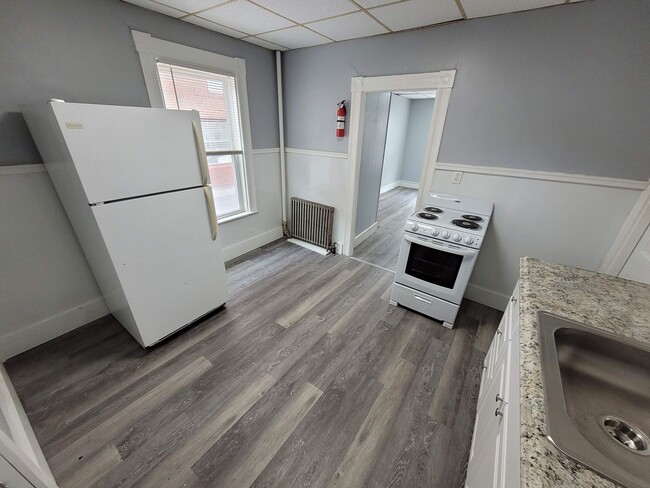 Building Photo - $1500 - Studio / 1 Bath Apartment in Downt...