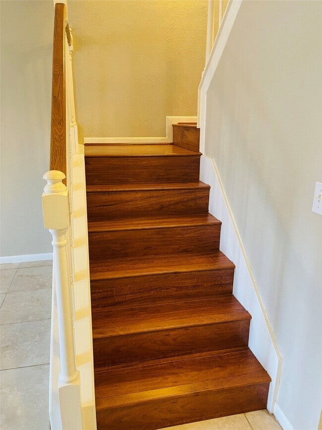 Building Photo - 4715 Rainbow Run