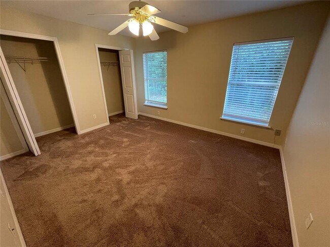 Building Photo - 61 Laurel Dr