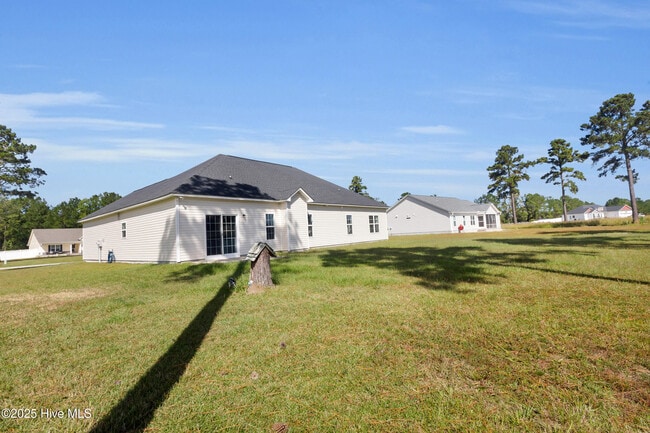 Building Photo - 174 Finch Ln
